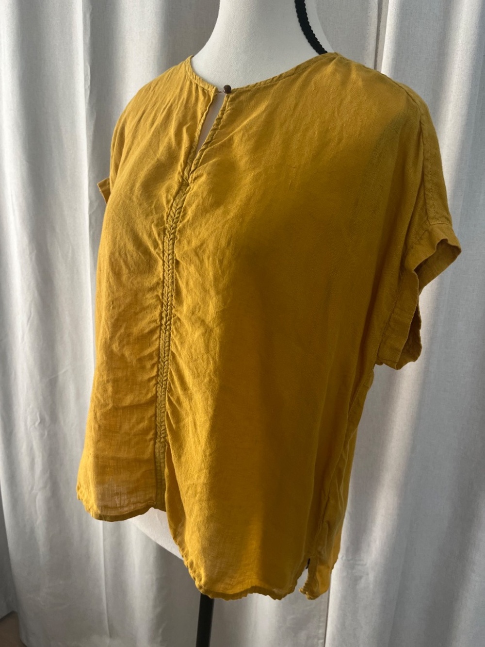 TAHARI Essentials 100% Linen top Small